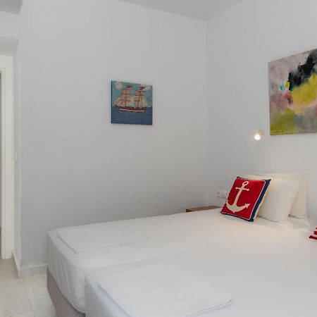 Stratos By Mroom Apartments Makrýgialos Eksteriør billede