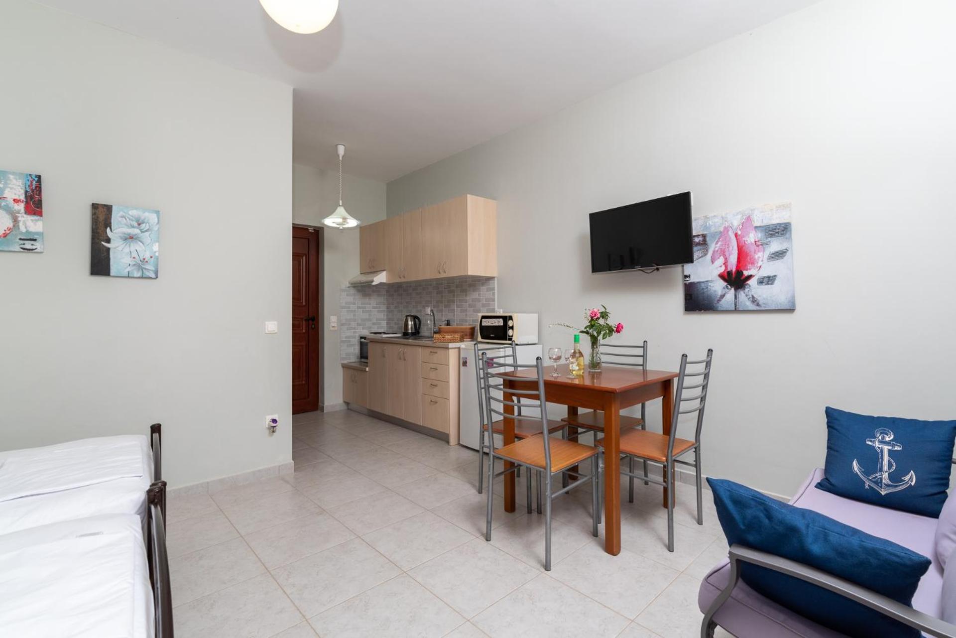 Stratos By Mroom Apartments Makrýgialos Eksteriør billede