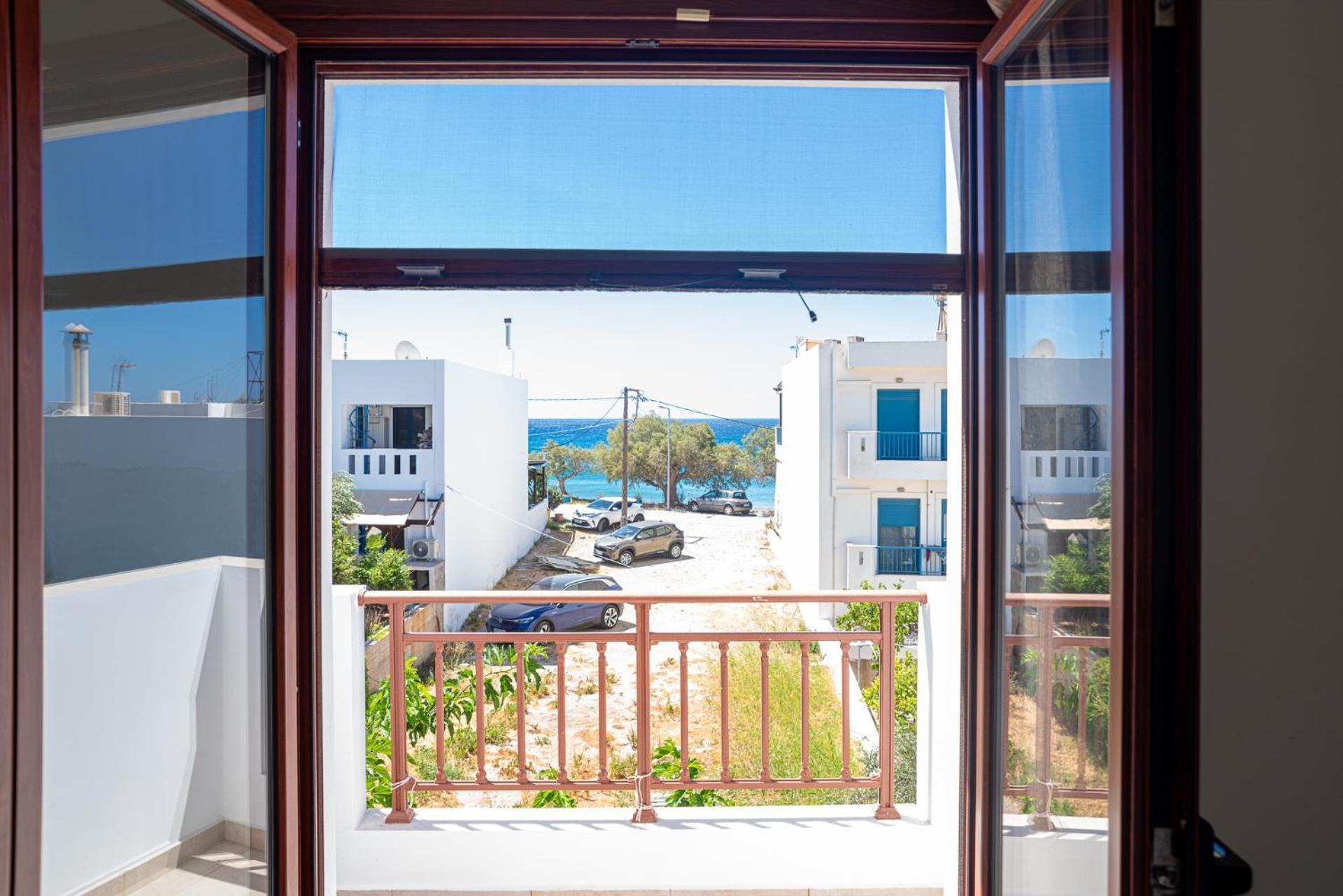 Stratos By Mroom Apartments Makrýgialos Eksteriør billede