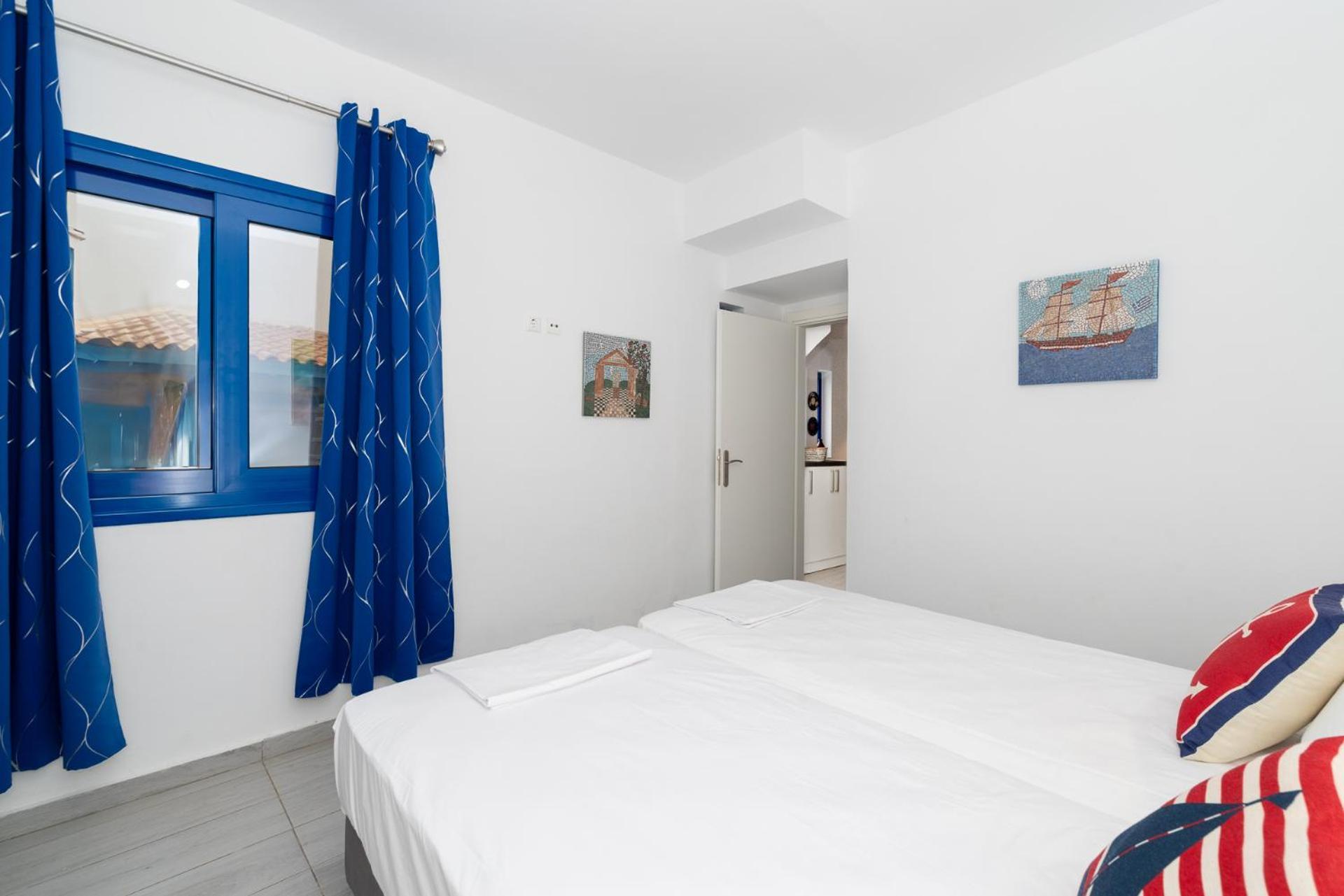 Stratos By Mroom Apartments Makrýgialos Eksteriør billede