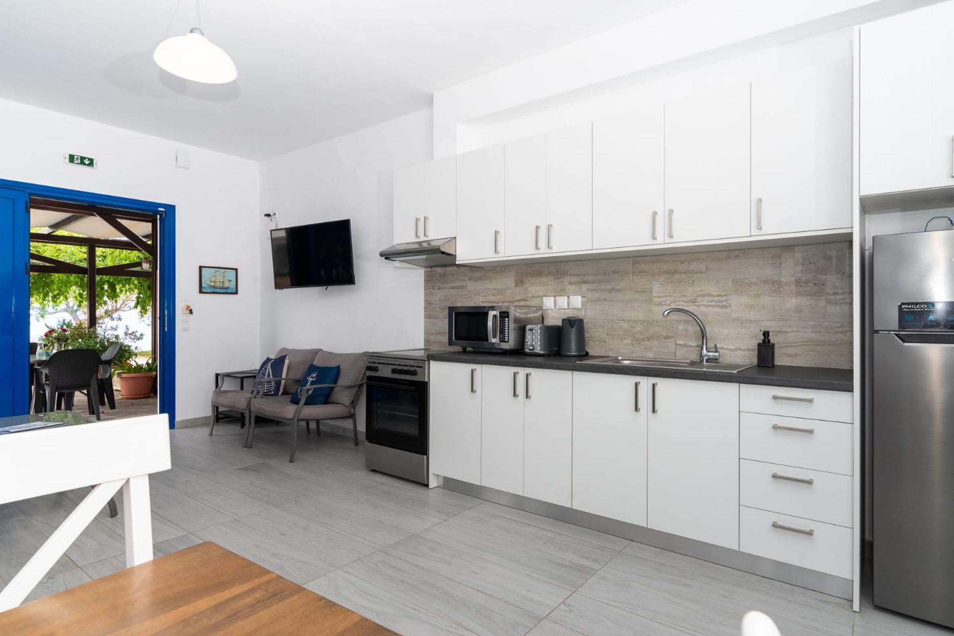 Stratos By Mroom Apartments Makrýgialos Eksteriør billede