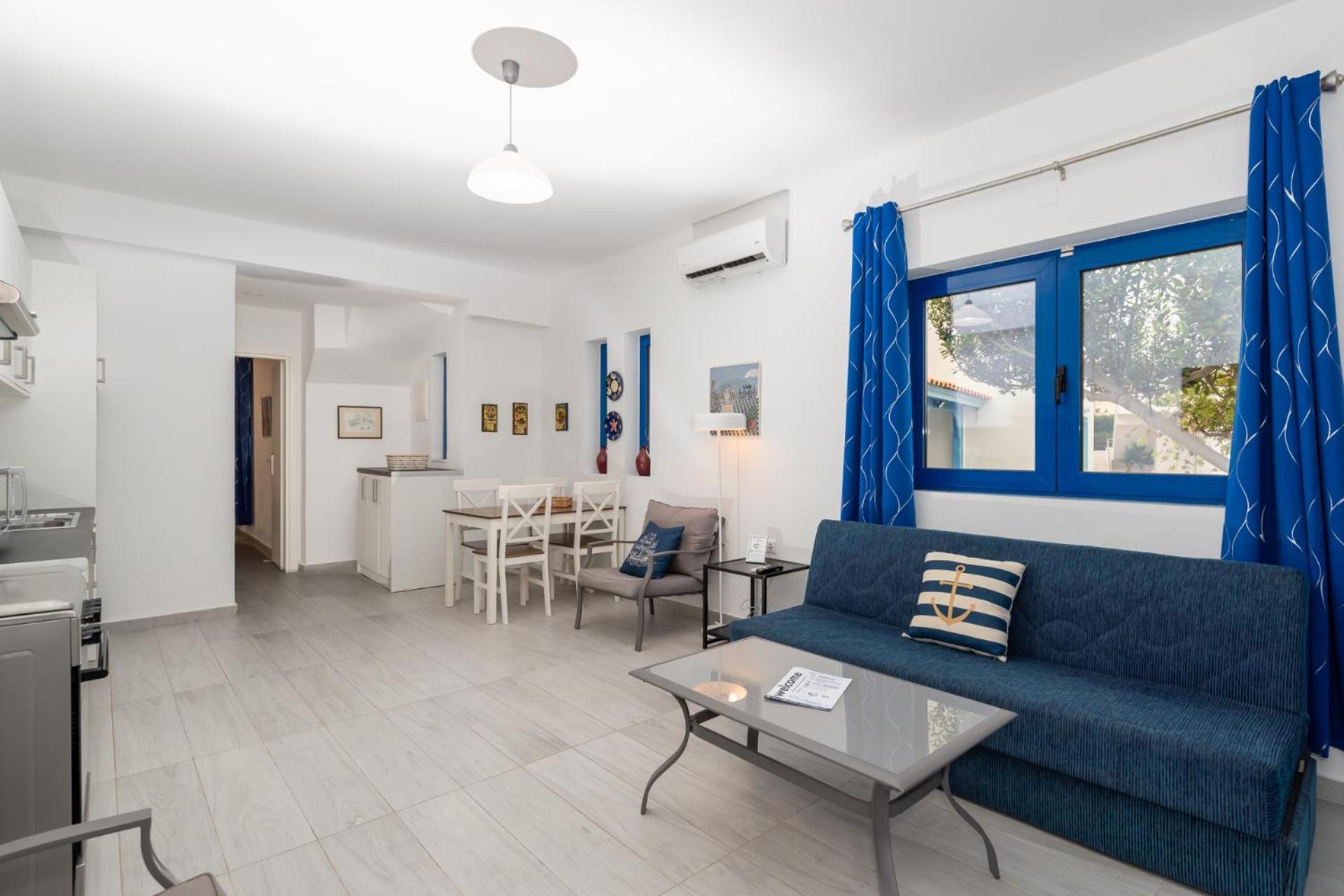 Stratos By Mroom Apartments Makrýgialos Eksteriør billede